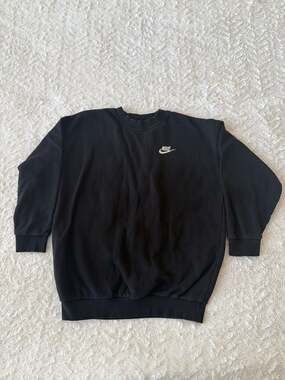 Nike Sportswear Club Fleece Crewneck Sweatshirt in Black